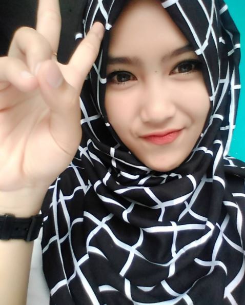 Yuk kenalan sama Asri Rahayu yang disebut-sebut mirip Ayu Ting Ting