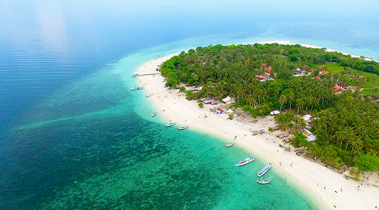 5 Pulau di Jawa Timur yang wajib kamu kunjungi, indah nan eksotis