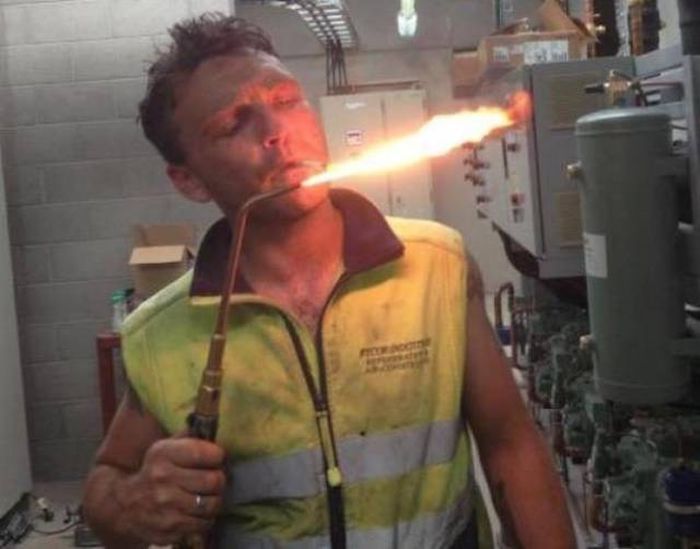 25 Potret kelakuan orang-orang yang nggak sayang nyawa