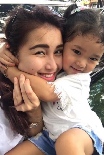 Single mom perkasa, begini 12 momen kebersamaan Ayu Ting Ting & Bilqis
