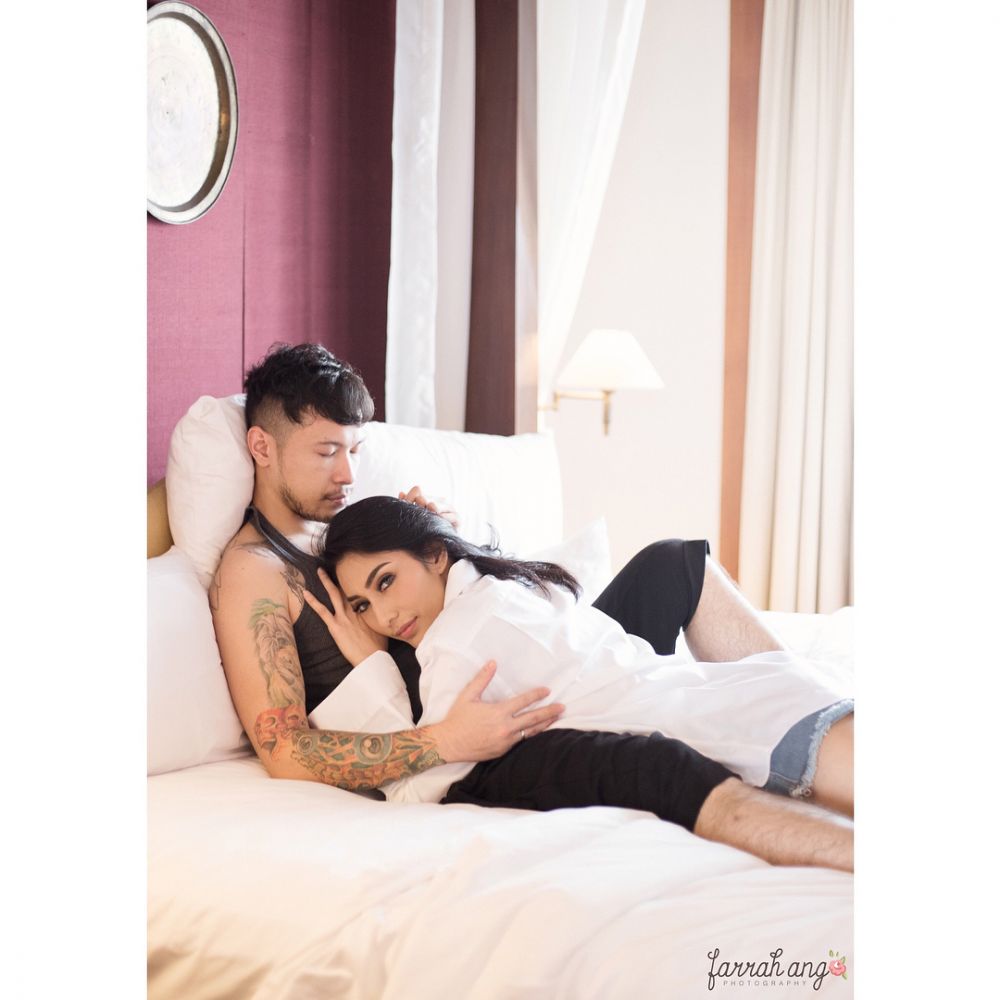 Resmi menikah, Tyas Mirasih pamer foto di ranjang bareng suami