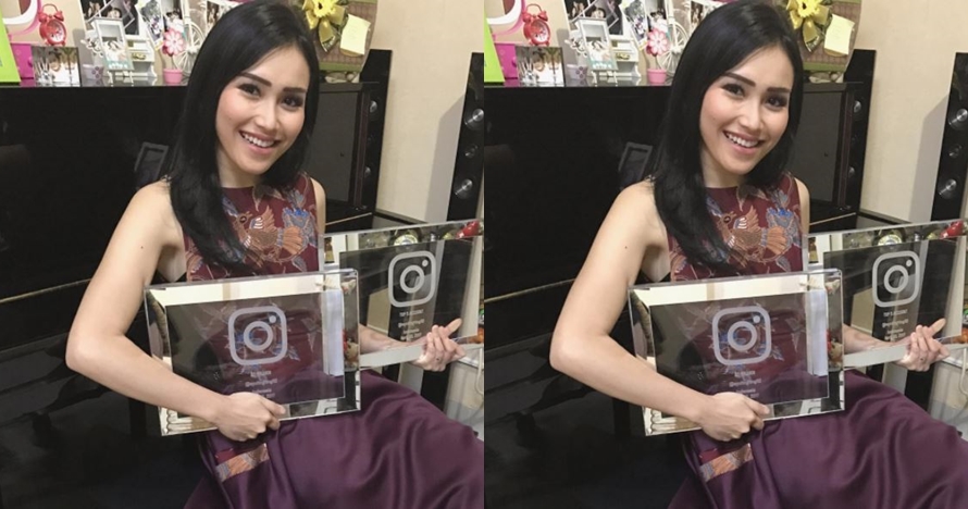 Kalahkan Syahrini, Ayu Ting Ting raih penghargaan dari Instagram