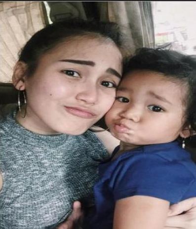 10 Foto bukti Ayu Ting Ting tetap kece meski pose 'jelek' saat selfie