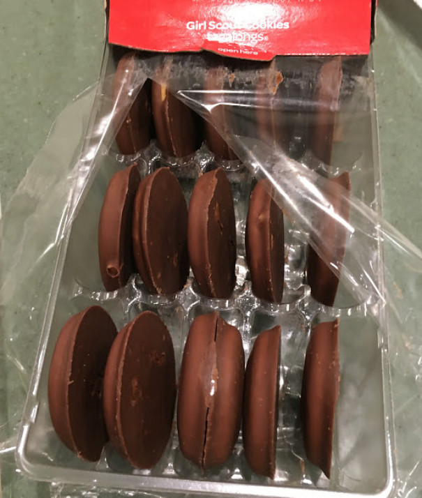  20 Orang ini dapat bonus saat makan, jeruk makan jeruk versi nyata