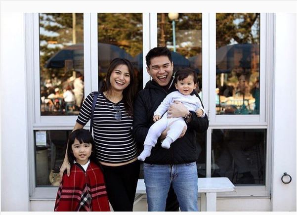 Perut membuncit, 10 style ala Acha Septriasa ini bisa jadi inspirasi