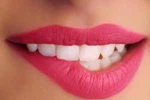 Kebiasaan ini ternyata yang bikin bibir wanita jadi kering