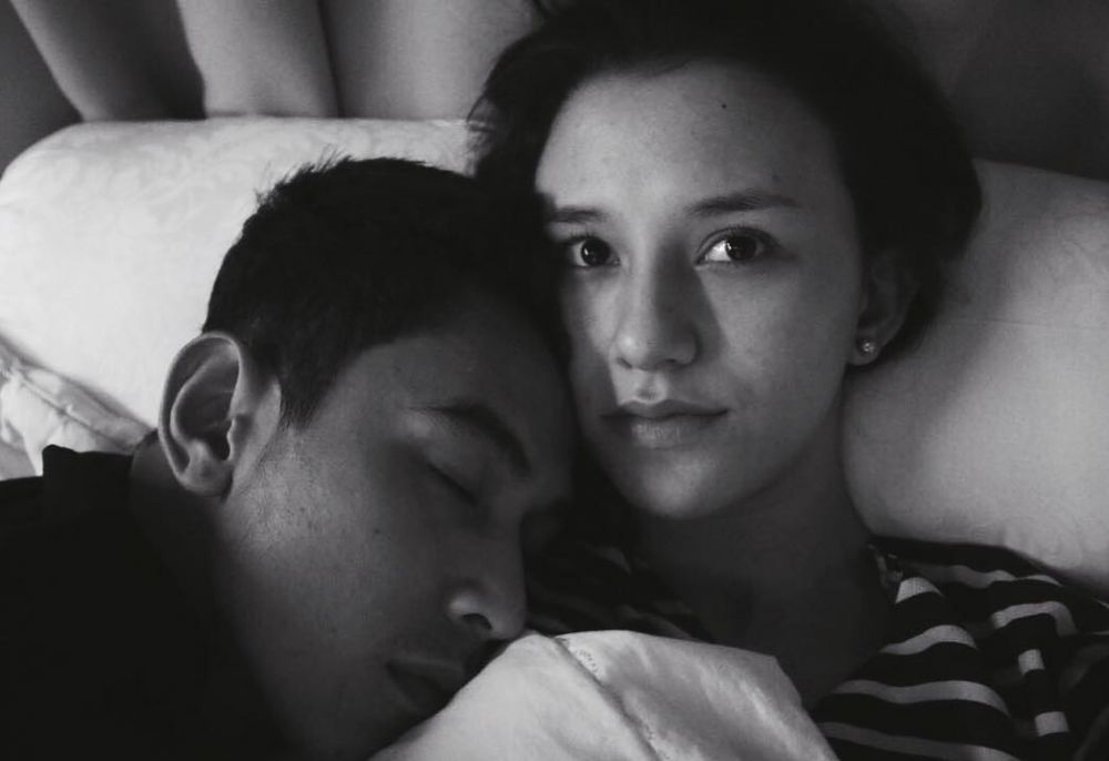 7 Pasangan artis ini gemar pamer foto di ranjang, bikin panas dingin