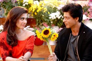 Dikabarkan akan main film bareng SRK, tanggapan Kajol bikin syok