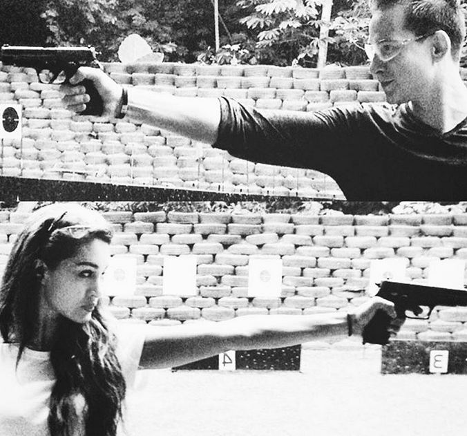 Foto bareng, teman Nikita Mirzani ini disebut mirip Angelina Jolie