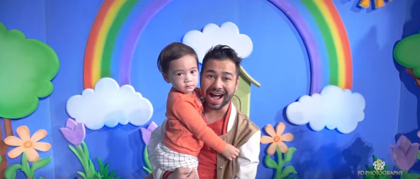 15 Foto bukti video klip lagu baru Sarwendah ini bertabur bintang