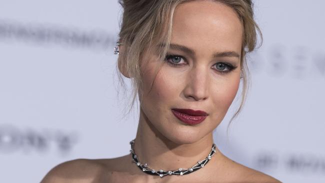 6 Seleb papan atas dunia ini justru benci banget jadi sosok terkenal