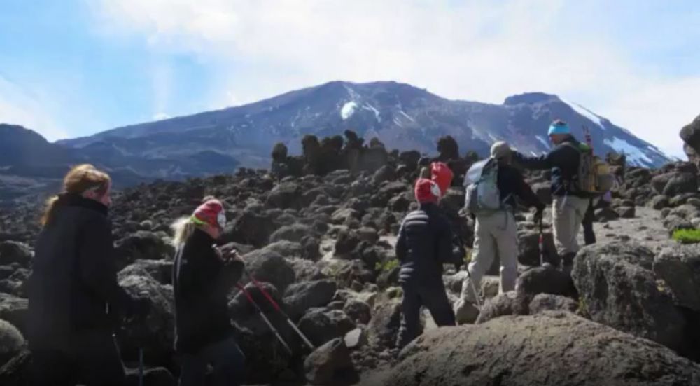 Bocah 8 tahun ini jadi pendaki Kilimanjaro termuda, keren deh!