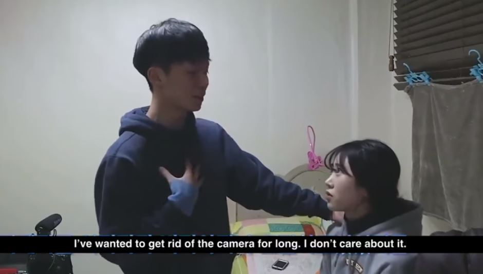 Reaksi tak terduga cowok yang dikerjain pacarnya ini bikin kamu mewek