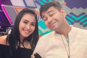 Ini harga outfit Ayu Ting Ting saat dipakai foto bareng Raffi Ahmad