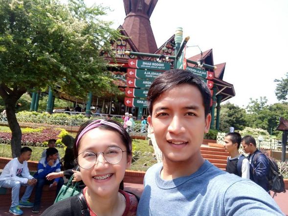 Siapa sangka gadis imut asal Tasikmalaya ini adalah wasit sepak bola