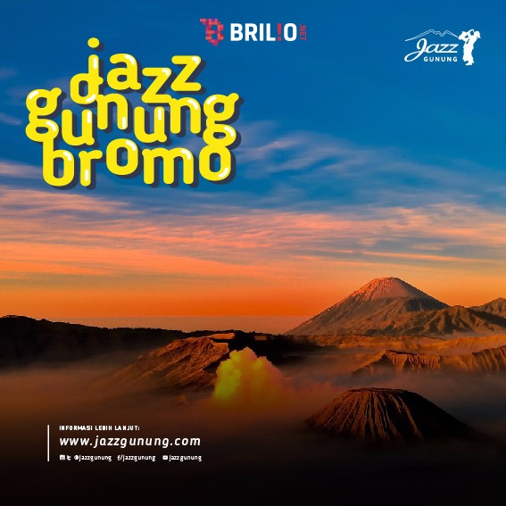 Cuma di sini kamu bisa dengerin jazz sambil nikmatin panorama Bromo