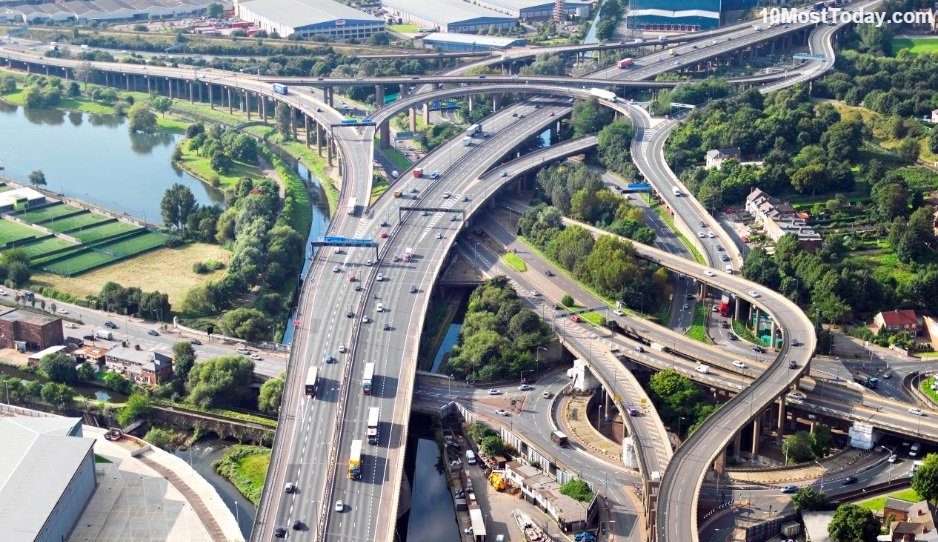 10 Simpang susun rumit di dunia, bisa bikin Habiburokhman nyasar nih