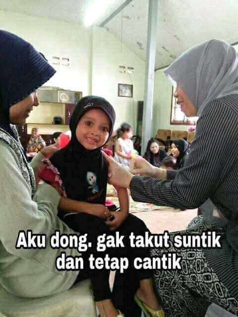 15 Foto ekspresi kocak anak sekolah saat diimunisasi, dijamin ngakak!