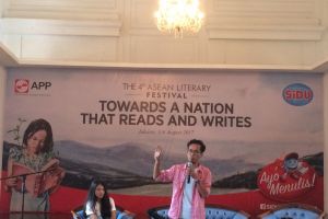 Hobi menulis puisi, Aan Masyur beberkan sumber inspirasinya