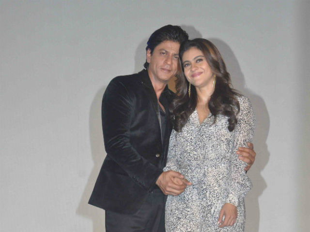 10 Foto lawas Shah Rukh Khan & Kajol ini bukti mereka sahabat sejati