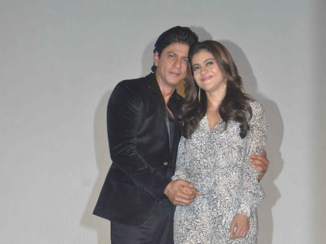 10 Foto lawas Shah Rukh Khan & Kajol ini bukti mereka sahabat sejati