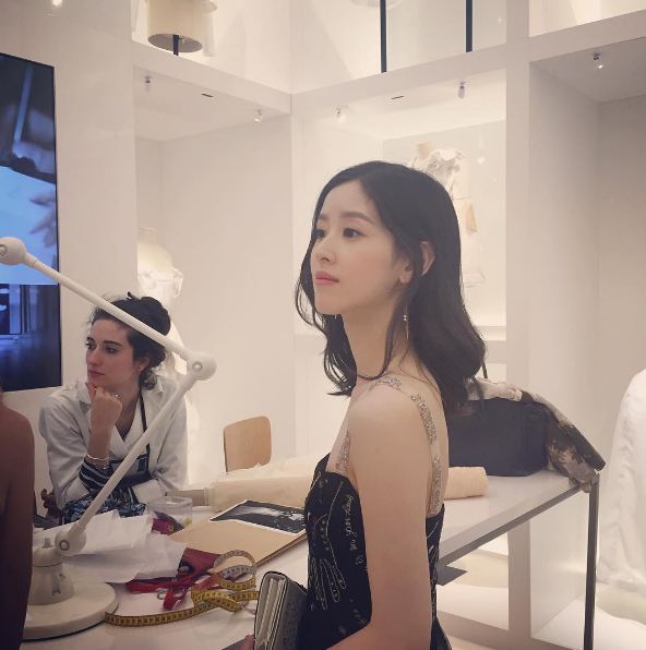 Ini miliarder cewek termuda di China yang bikin hati cowok berdesir