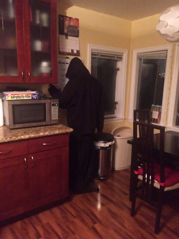 15 Cara usil buat ngerjain teman sekos, berani coba?