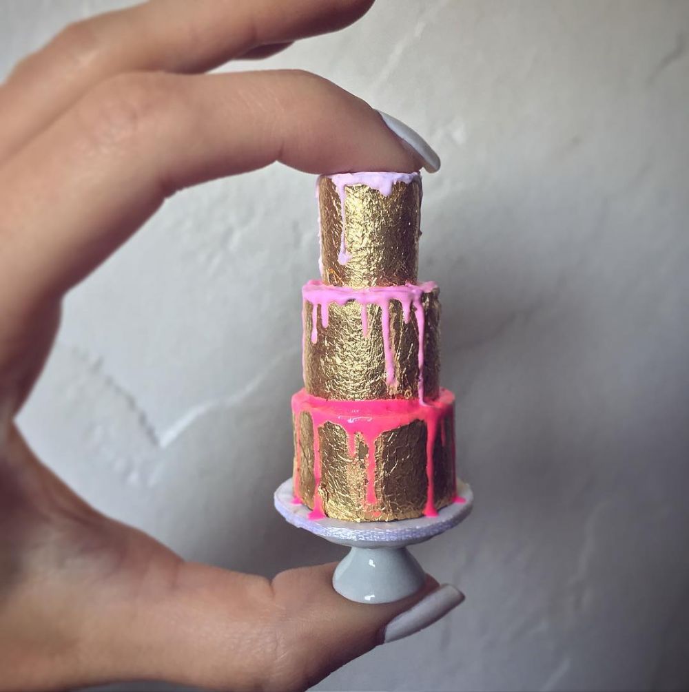 Ini 10 kue terkecil di dunia, bikin gemes lihatnya