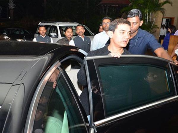 10 Seleb Bollywood ini punya mobil termahal, ada seharga Rp 24 miliar