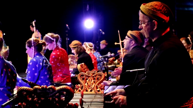 Bule asal Inggris ini fasih berbahasa Jawa, 30 tahun jadi guru gamelan