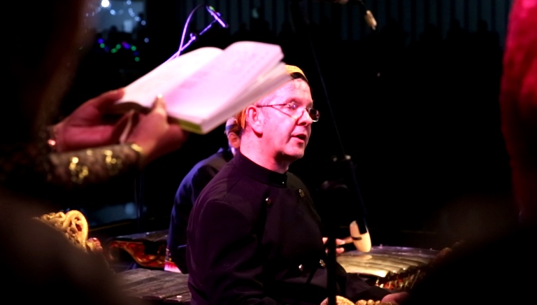 Bule asal Inggris ini fasih berbahasa Jawa, 30 tahun jadi guru gamelan