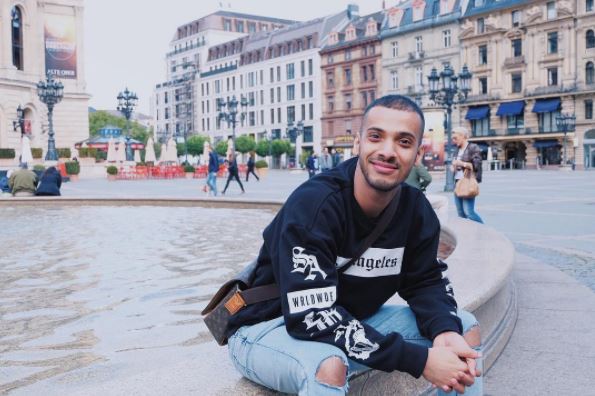 12 Foto gantengnya Faraj Achmad, disebut teman cowok spesial Rina Nose