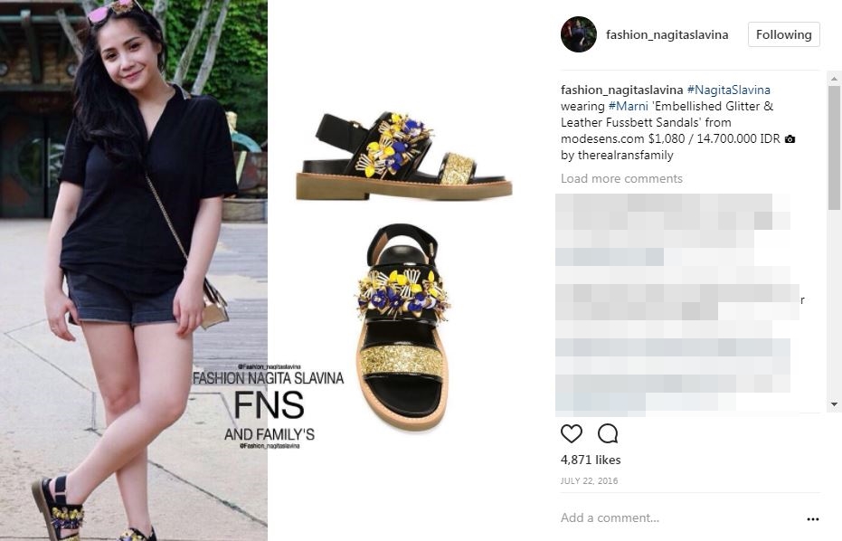 7 Seleb ini tampil simpel pakai sandal, tapi harganya bikin melongo