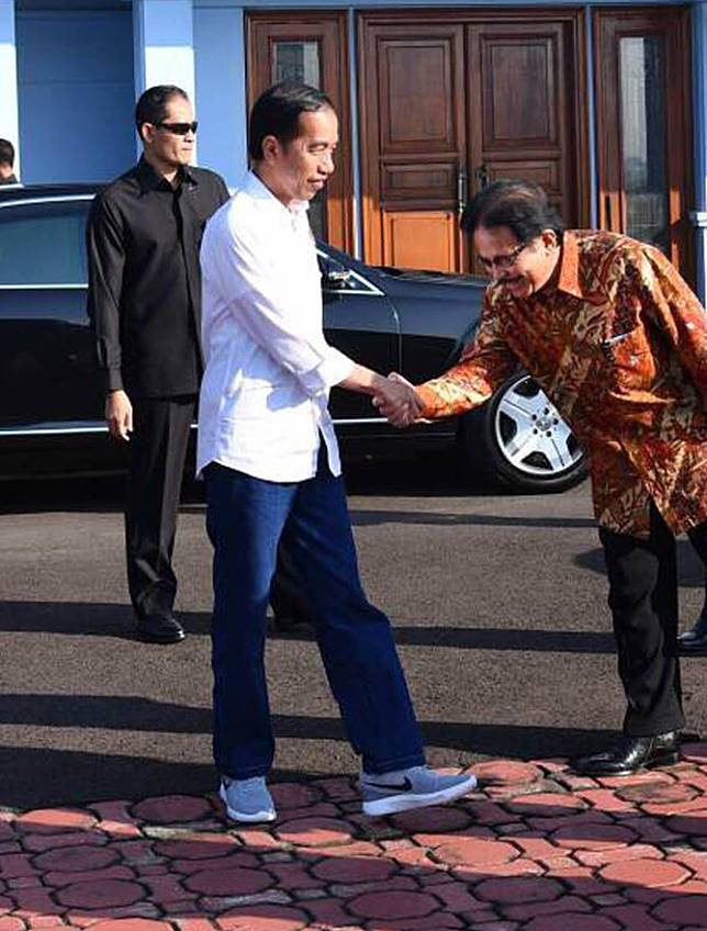 6 Bukti ini tunjukkan kalau Jokowi memang presiden gaul, keren deh