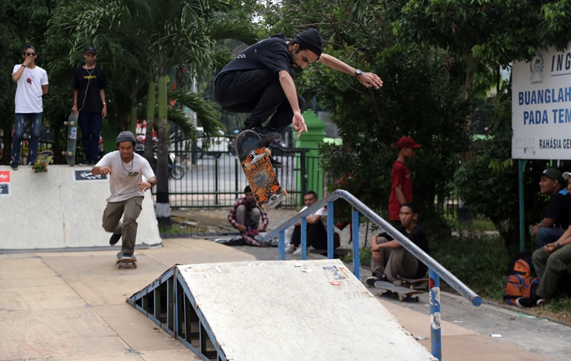 Pantas saja pesta clothing ini diserbu anak muda, banyak yang seru sih