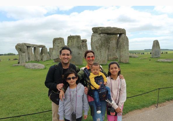 12 Tahun menikah, ini 10 potret harmonisnya keluarga Nadia Mulya