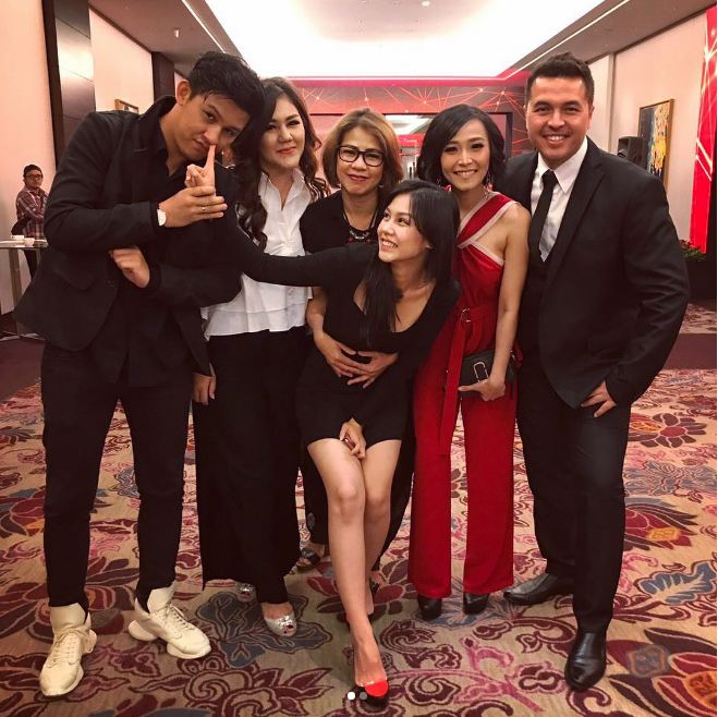 12 Potret kekompakan Vanesha Prescilla & Jevin Julian, sibling goals!