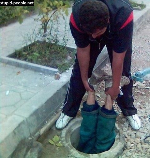 10 Ulah ceroboh tapi kocak ini bikin ngeri-ngeri sedap yang lihat