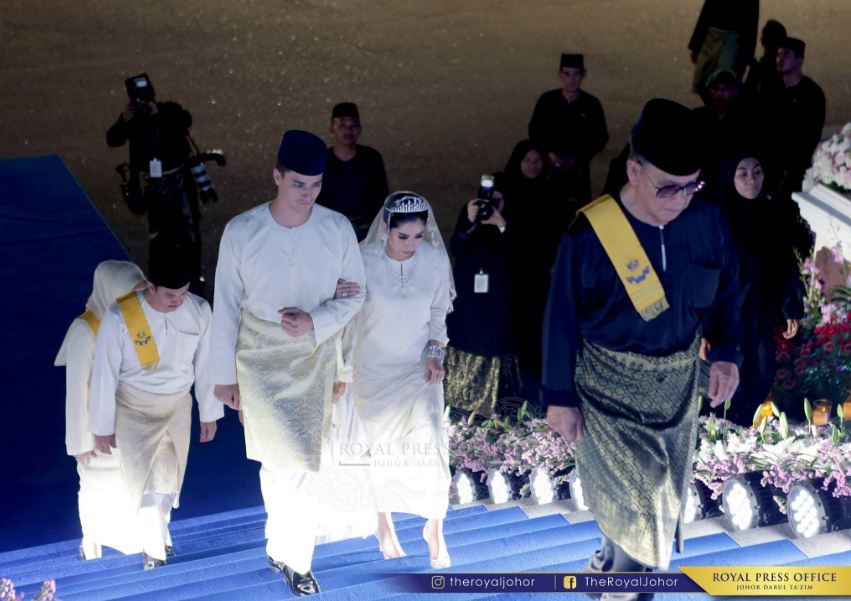 11 Foto pernikahan sederhana putri Sultan Johor, maskawin Rp 70 ribu