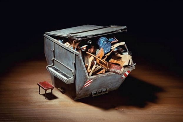 15 Karya miniatur ini punya makna yang nyindir banget