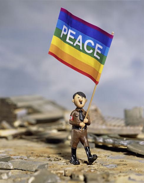 15 Karya miniatur ini punya makna yang nyindir banget