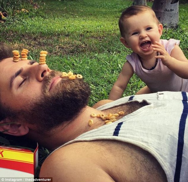 13 Potret 'tantangan keseimbangan' ini tak bisa jika nggak diketawain