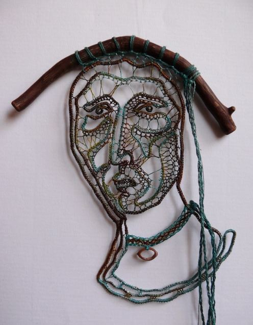 15 Karya seni gabungan hasil rajut dan kayu ini dijamin bikin melongo