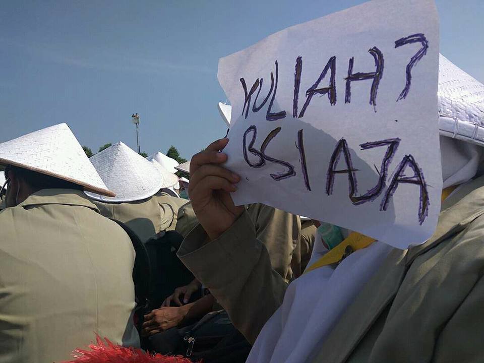 15 Tulisan kocak mahasiswa UGM saat PPSMB 2017, mantap jiwa!