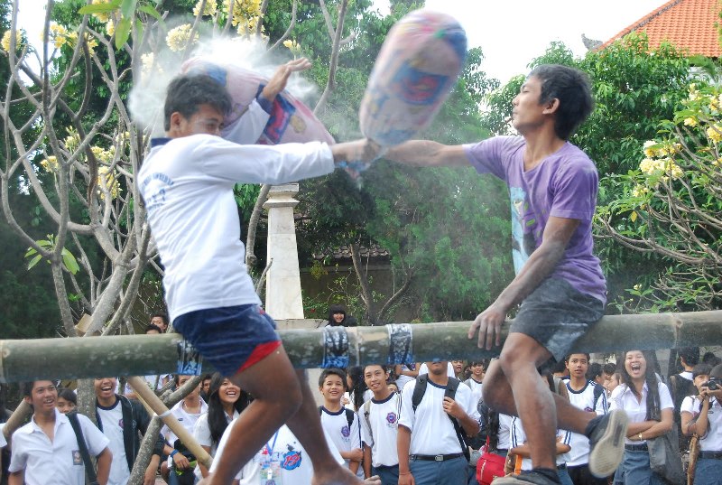 10 Lomba antimainstream ini identik dengan perayaan 17 Agustusan