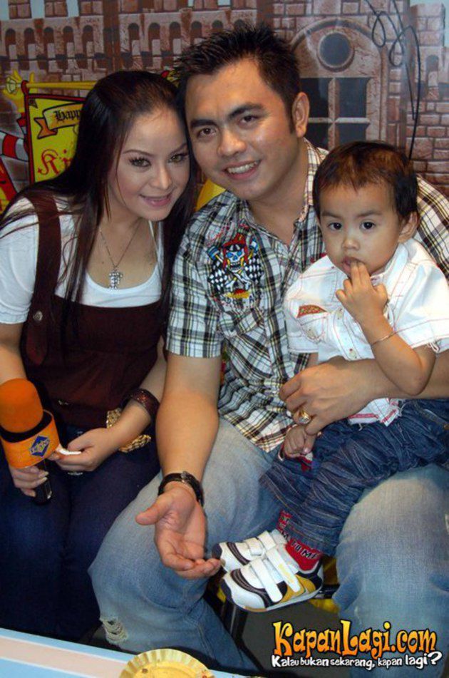 7 Artis cantik Tanah Air ini ternyata suaminya polisi