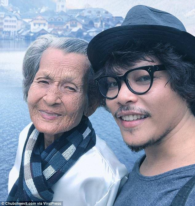 Anak edit foto ibunya kunjungi 9 wisata beken dunia, tujuannya mulia