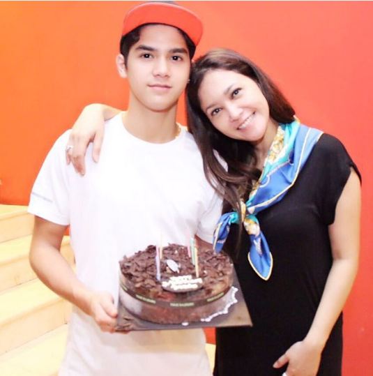 11 Foto kedekatan Maia Estianty dengan anak-anaknya, kayak kakak-adik