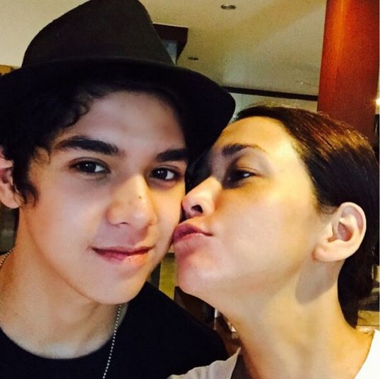 11 Foto kedekatan Maia Estianty dengan anak-anaknya, kayak kakak-adik