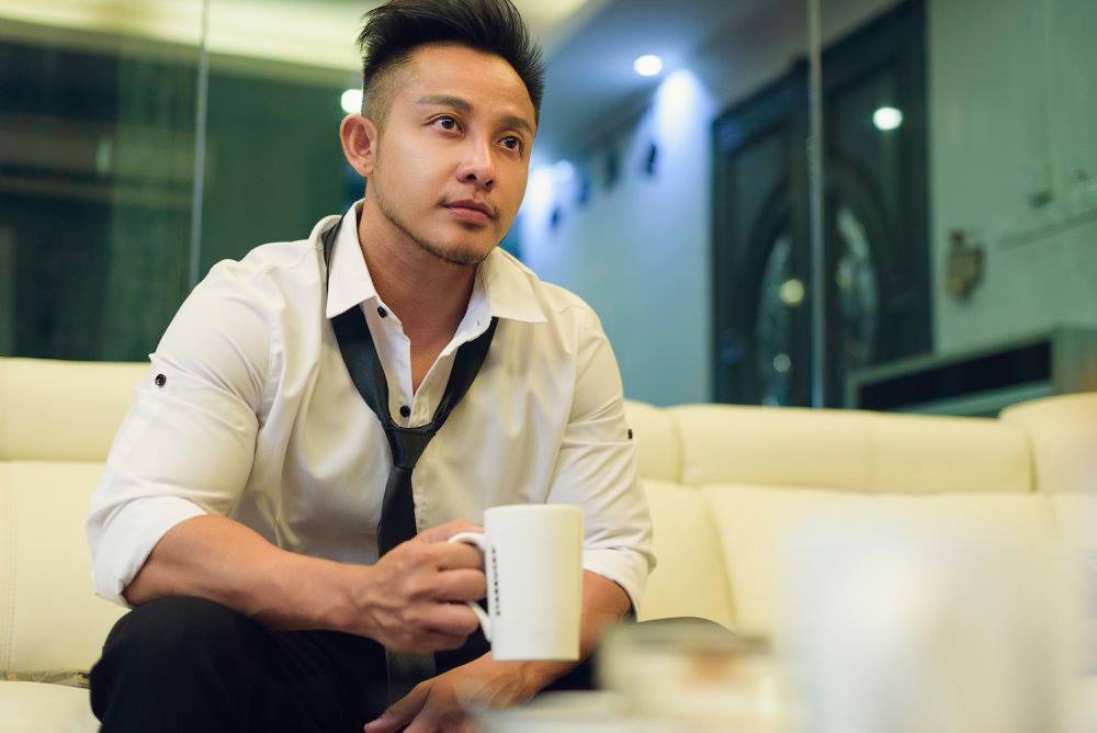 Kamu nggak akan nyangka, cowok berotot ini dulunya cewek